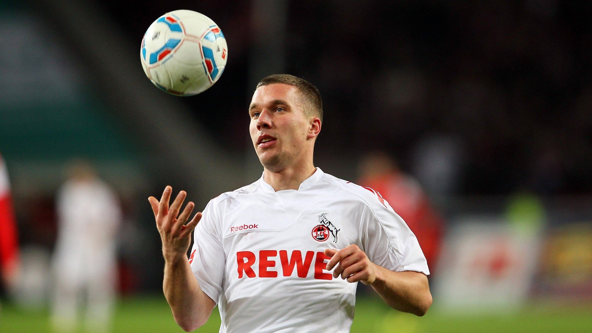 逆境中成长：球员在伤病康复期的励志故事，球员伤愈复出